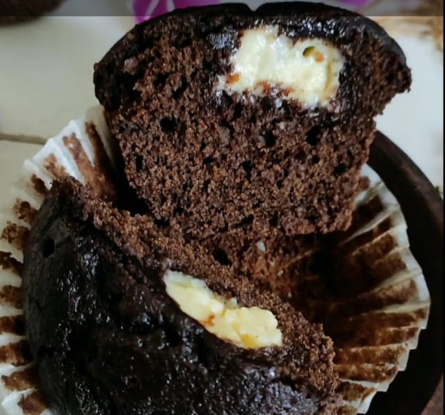 Chocolate Stuffed Muffins | Double Chocolate Muffins (VIDEO) 