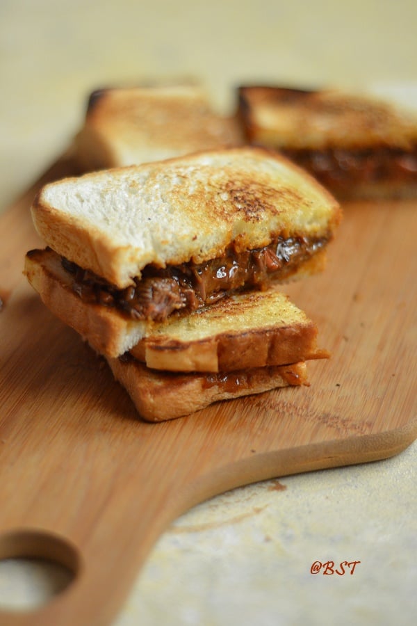 Pulled Beef Sandwich | Easy Shredded Meat Sandwich