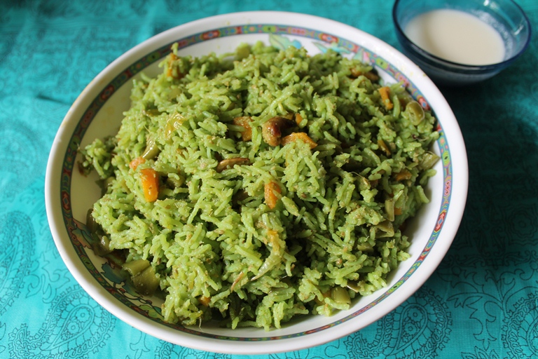 Green Vegetable Biryani / Biryani Cooked in a Coconut & Coriander Masala 